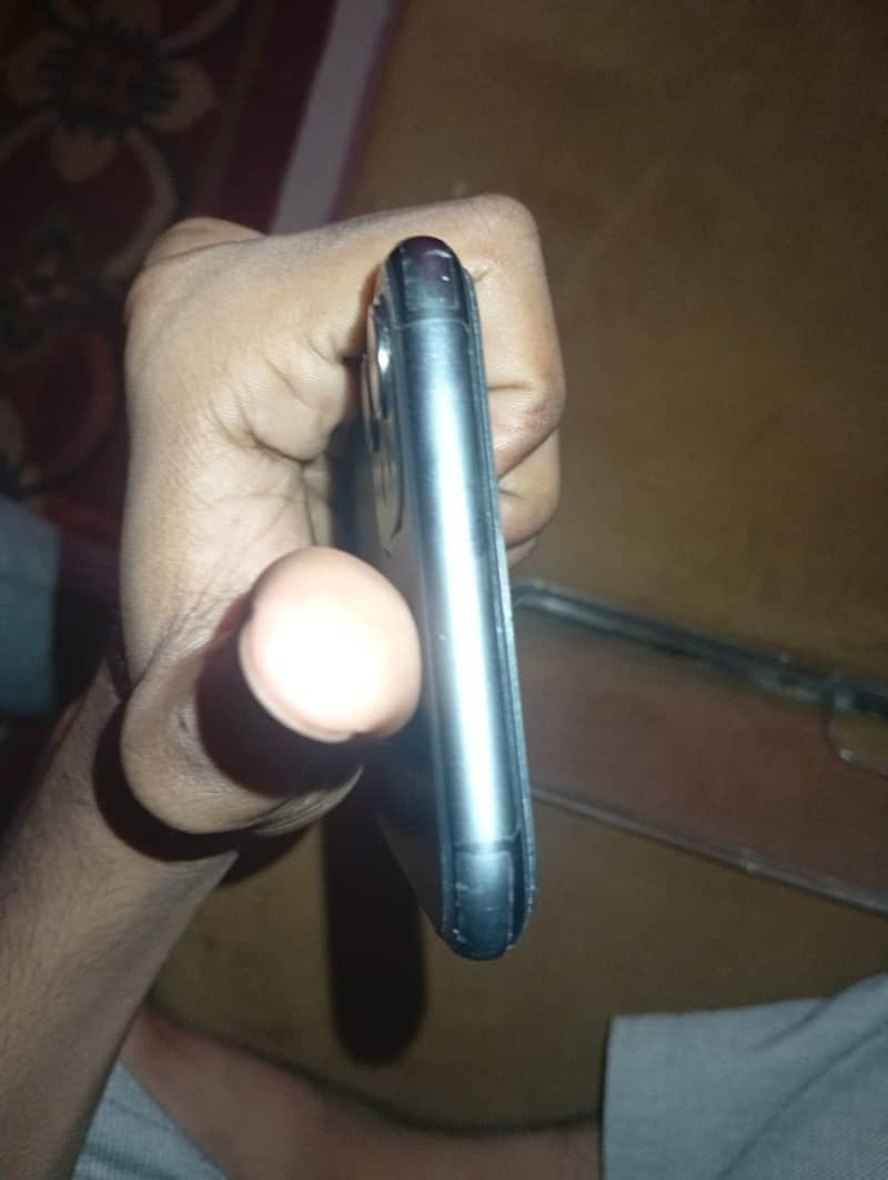 Apple iPhone 11 2
