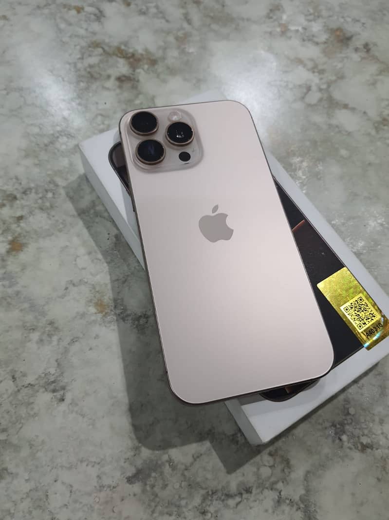 Apple iPhone 16 Pro Max 3