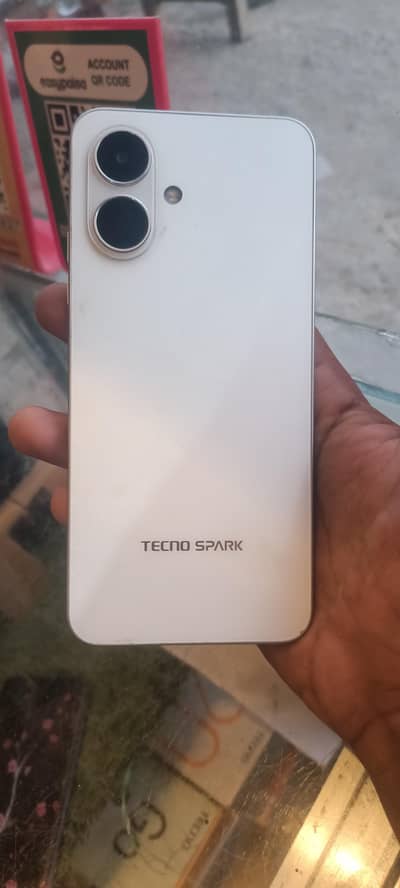 Tecno Spark Go 2