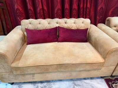 9 seater sofa set. . . brand new. . . . Slightly used. . .