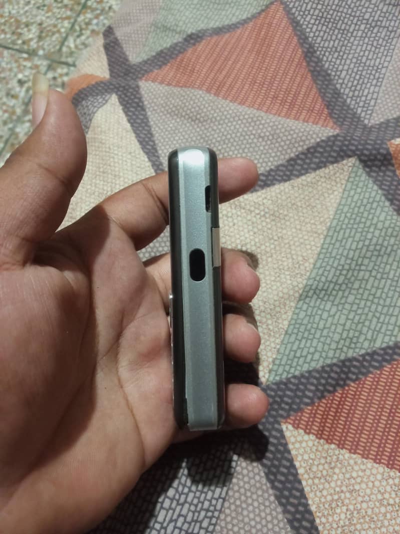 Nokia 6070 3