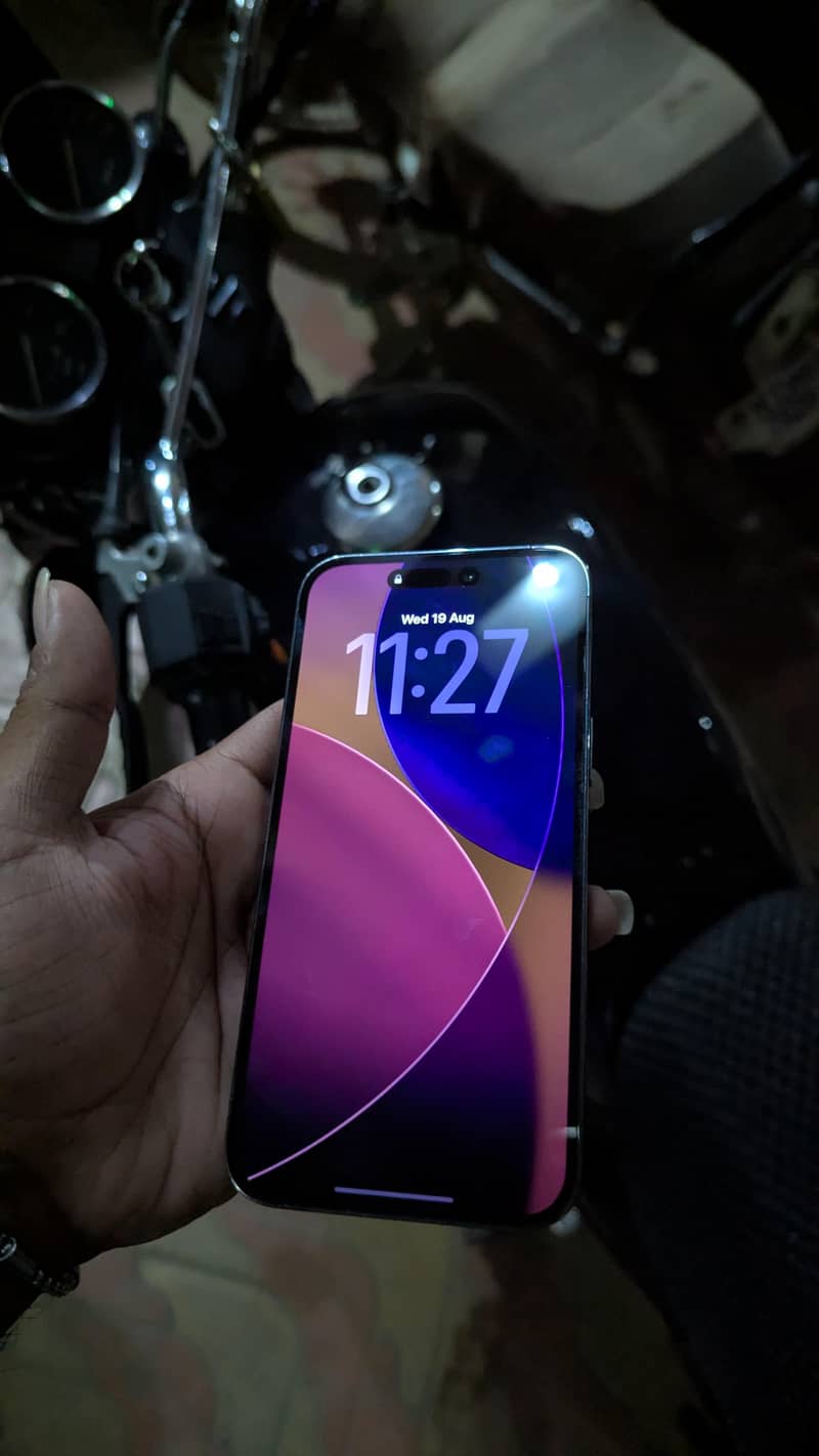 Apple iPhone 14 Pro Max 0