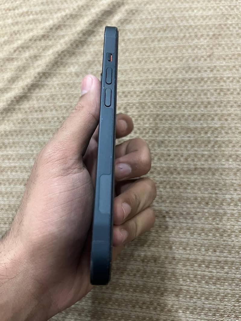 Apple iPhone 14 5