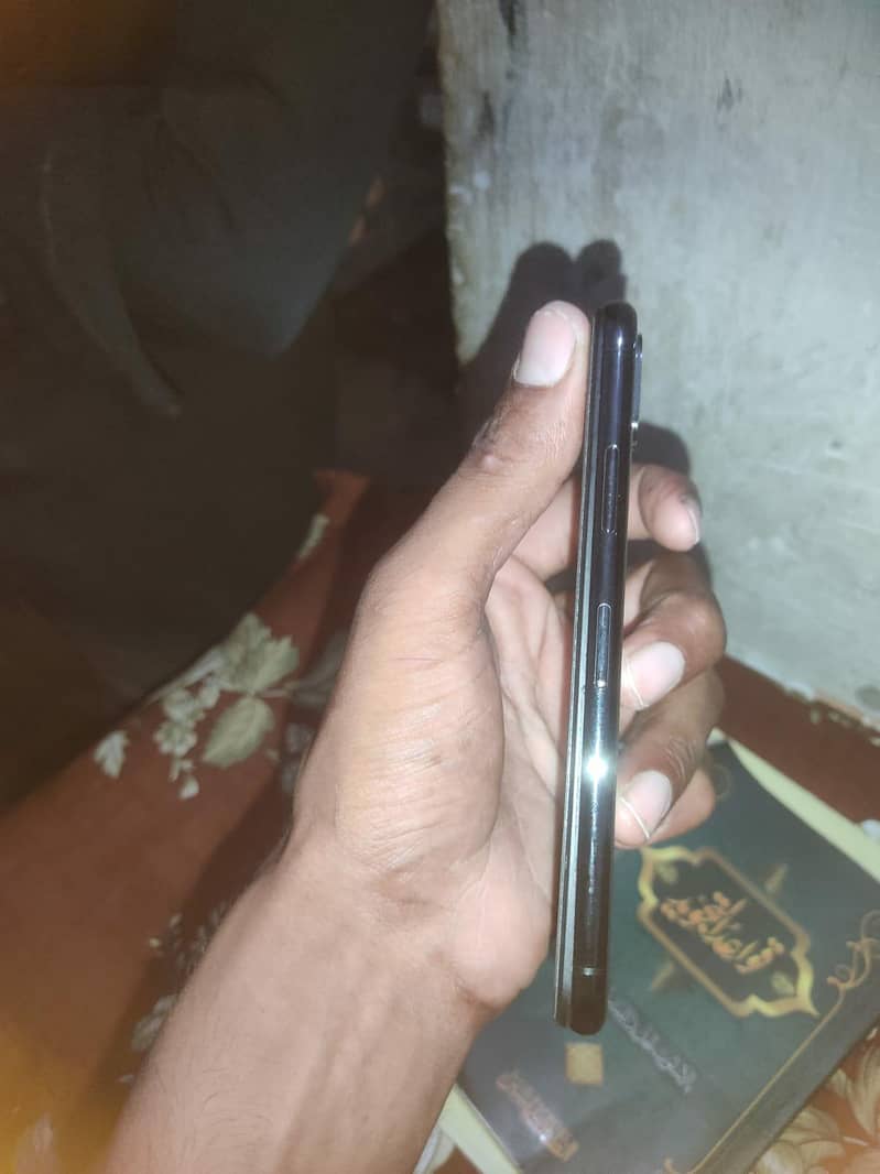 Apple iPhone X 3