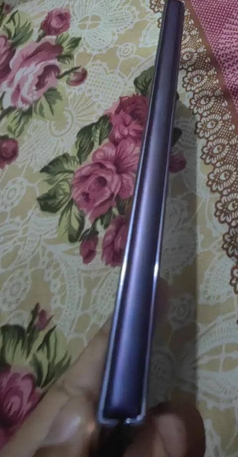 Honor Magic V2 3