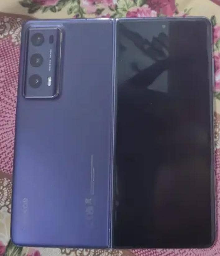Honor Magic V2 5
