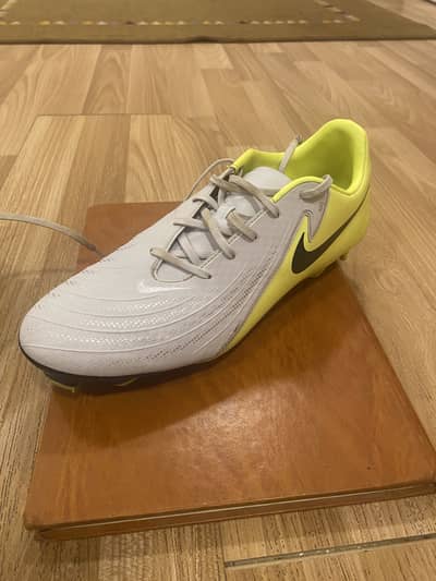Nike Phantoms, 2023 model, pre used (for 3 months)