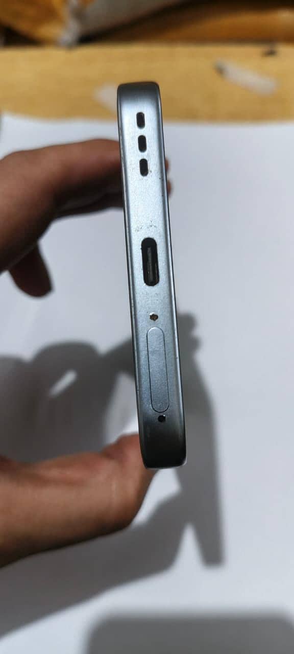 OPPO A6 pro 4