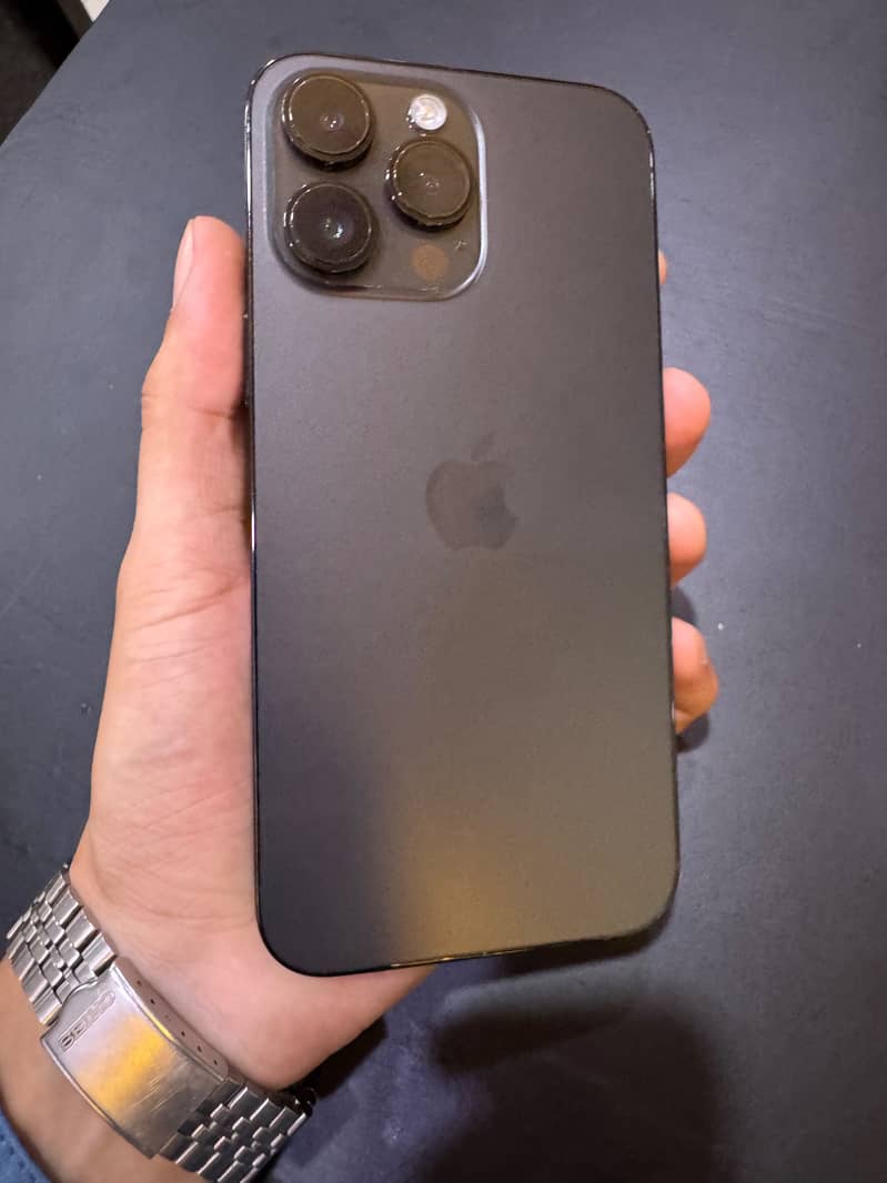 iPhone 14 Pro Max 1