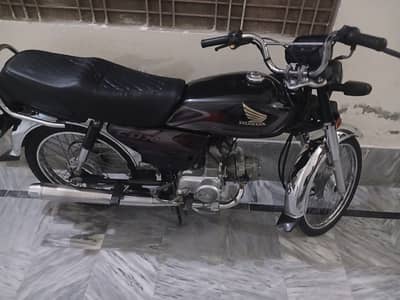 Honda CD 70 2025
