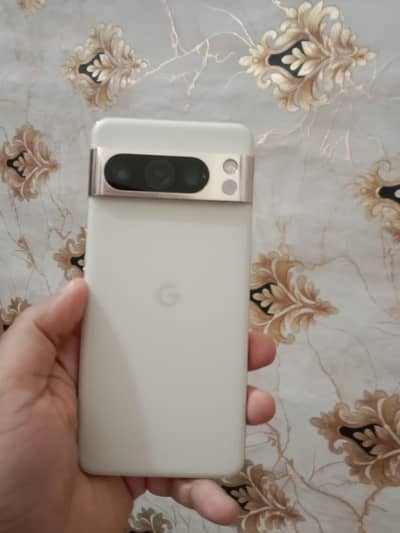 Google Pixel 8 Pro