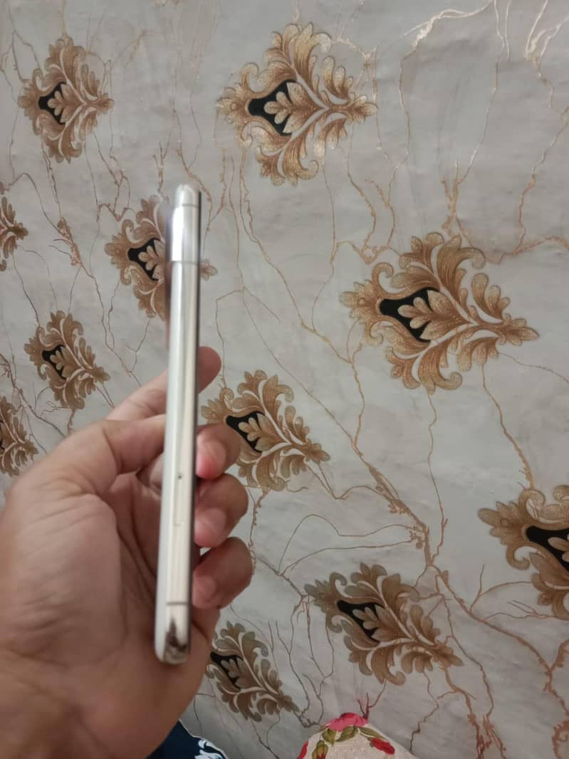 Google Pixel 8 Pro 2