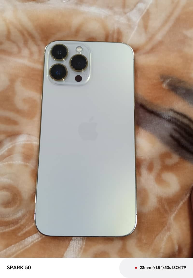 Apple iPhone 13 Pro Max 0