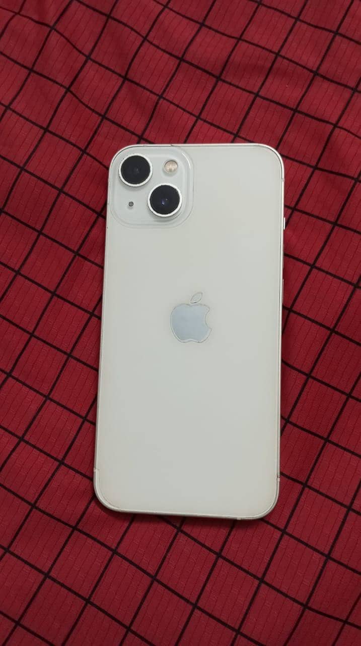 Apple iPhone 13 0