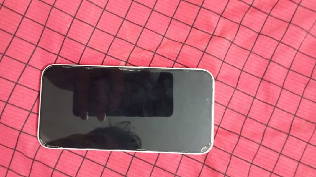 Apple iPhone 13 3