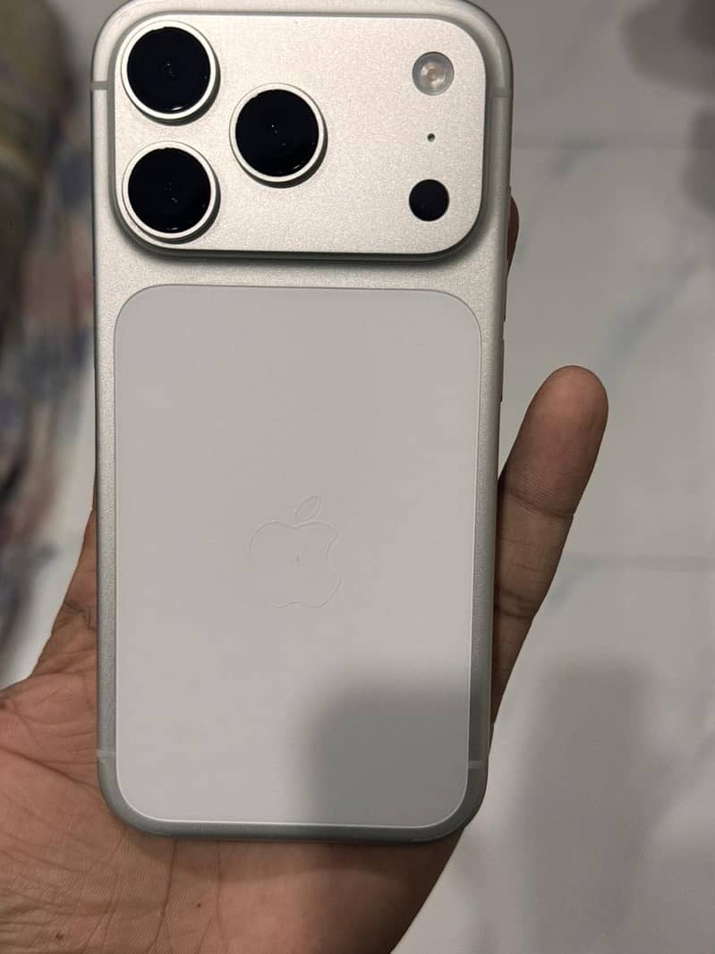 iPhone 17 pro 0