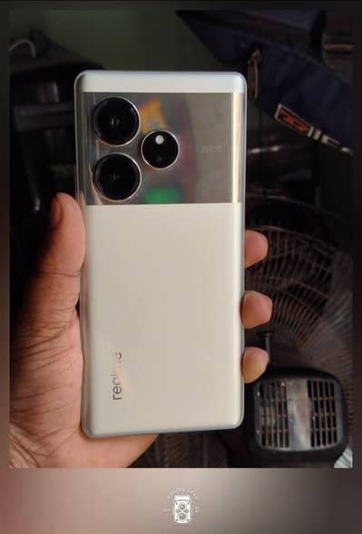Realme GT Neo6 SE