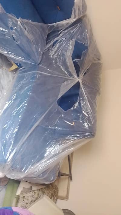 urgent sale Brande new sofa showroom condition my Hy abhi
