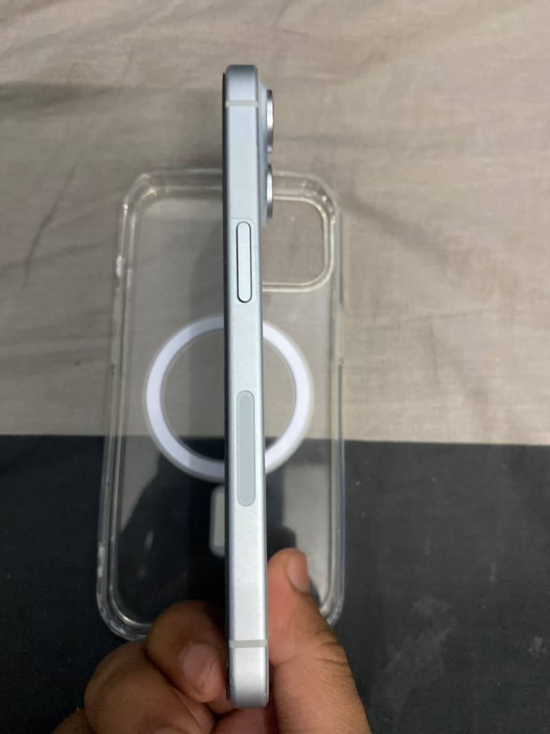 Apple iPhone 15 3