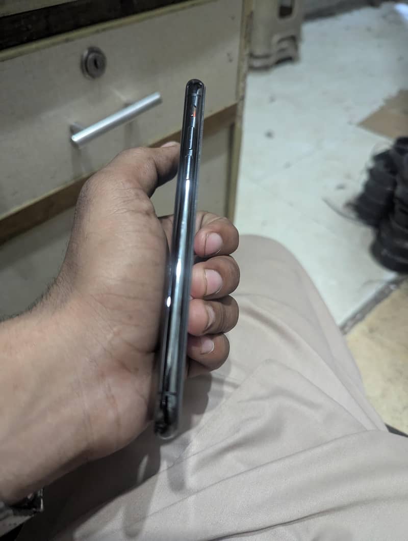 Apple iPhone X 1
