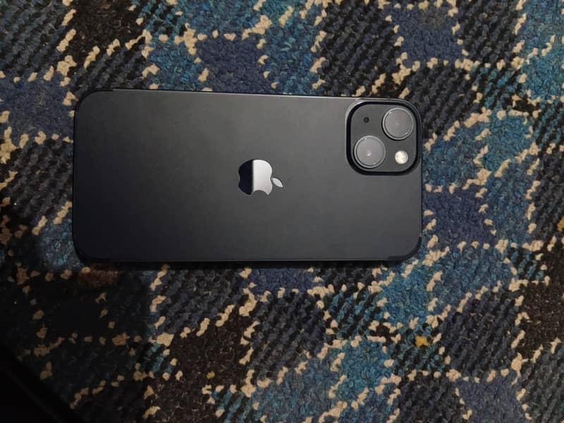 Apple iPhone 13 2