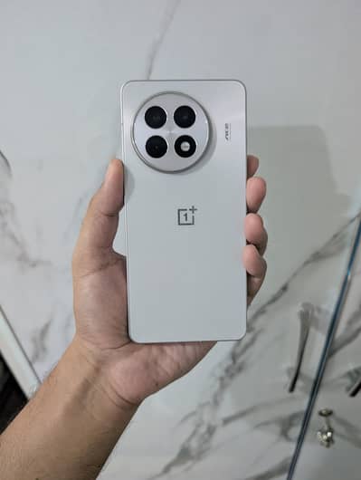 One Plus Ace 5 Snapdragon 8 Gen 3