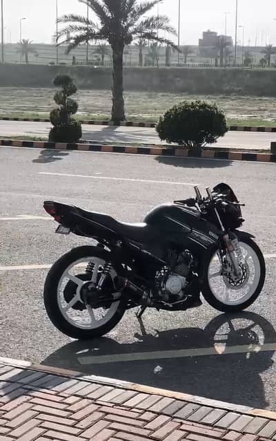 Yamaha YBR 125