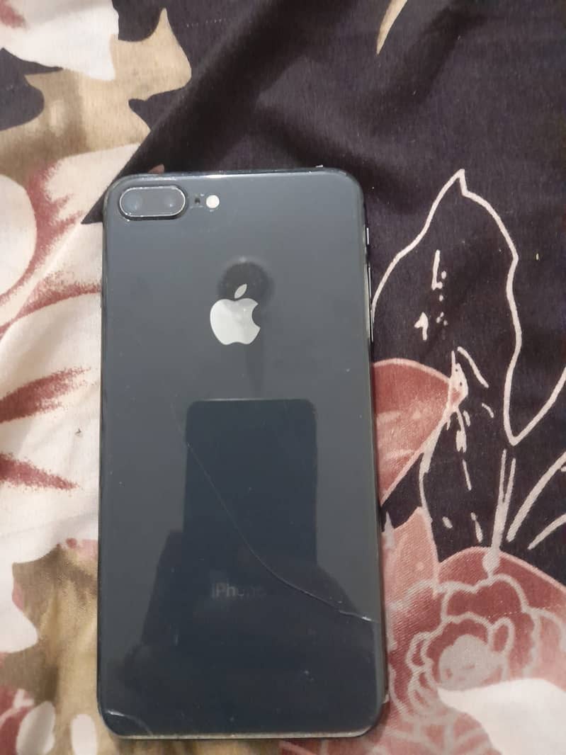 Apple iPhone 8 Plus 1