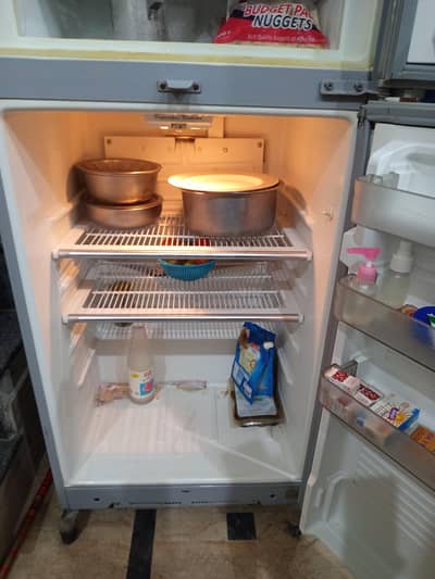 very good condition and good working refrigerator for sale