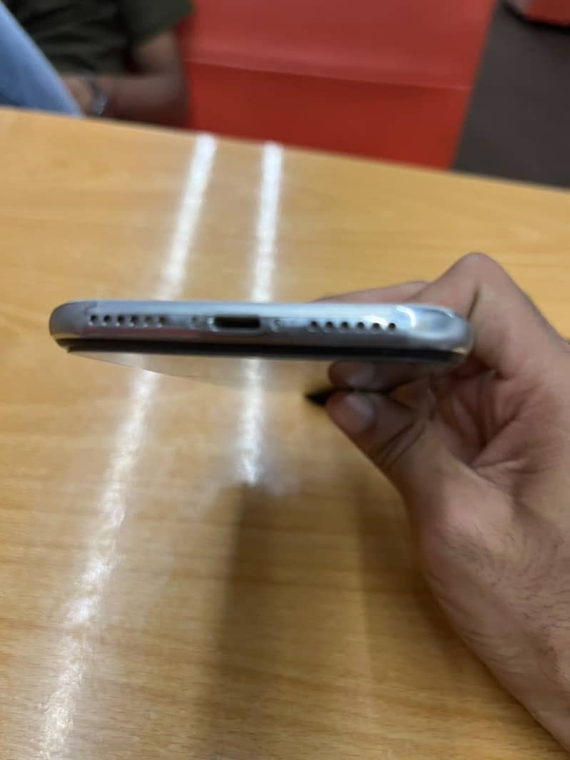 Apple iPhone X 6