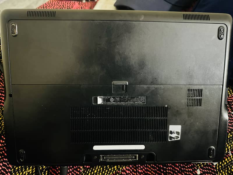 Dell Latitude E7250 1
