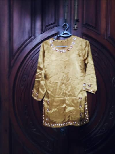 Golden & Green silk lehnga | ready-made | Chiffon dupatta