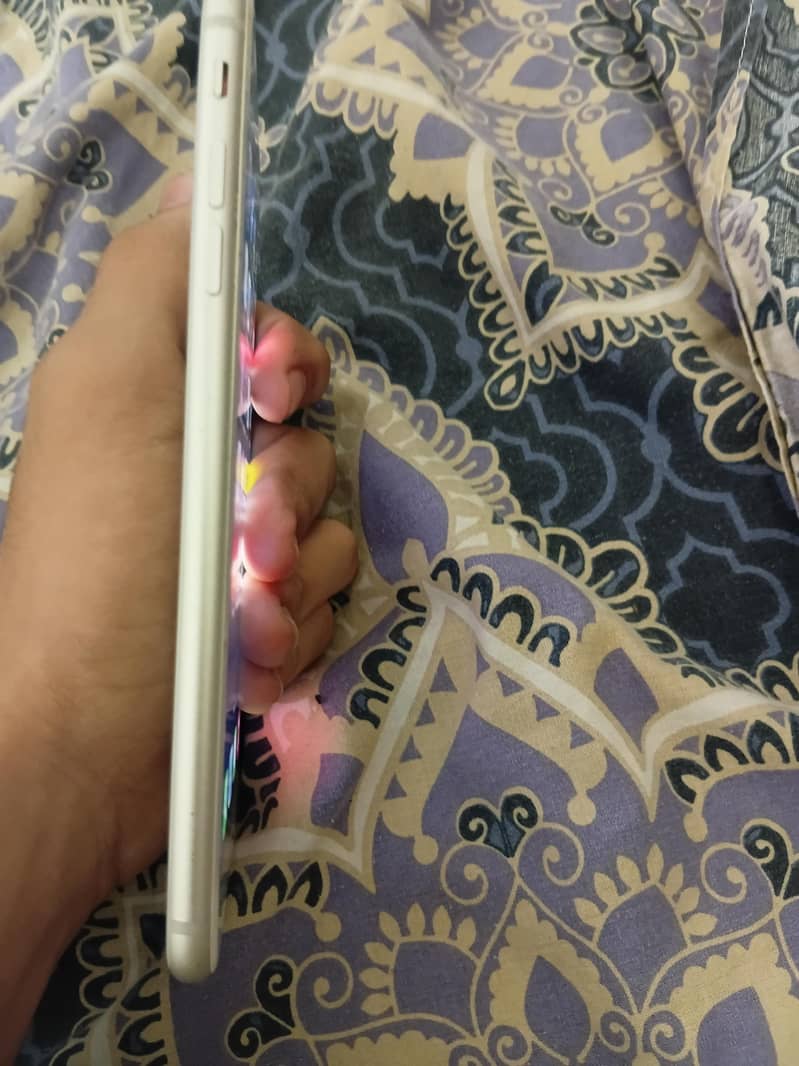 Apple iPhone 8 Plus 2