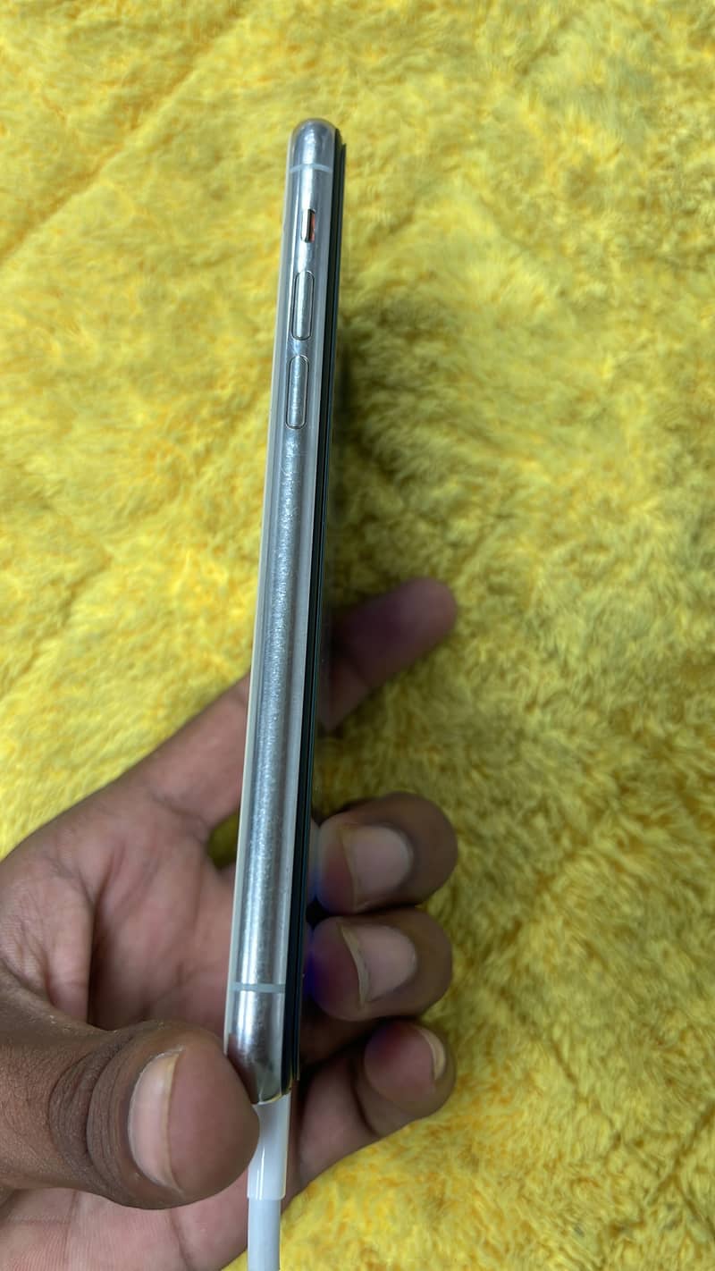 Apple iPhone 11 Pro 5