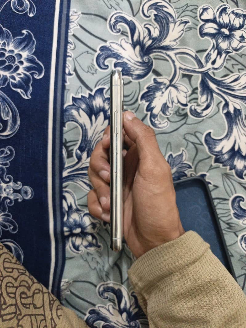 Apple iPhone X 1