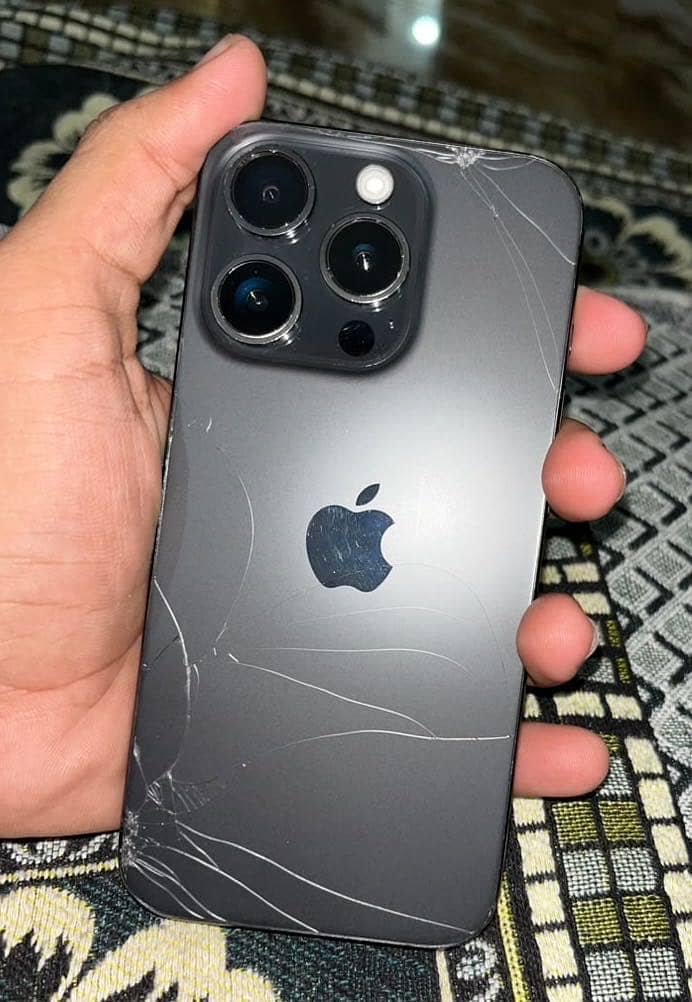 Apple iPhone 15 Pro 7