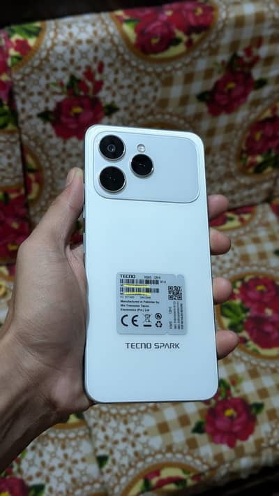 Tecno Spark 40 6/128 lush condition Family use Mobile with Box weranty