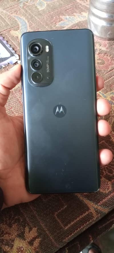 moto edge 2022 black color 8.256 gb