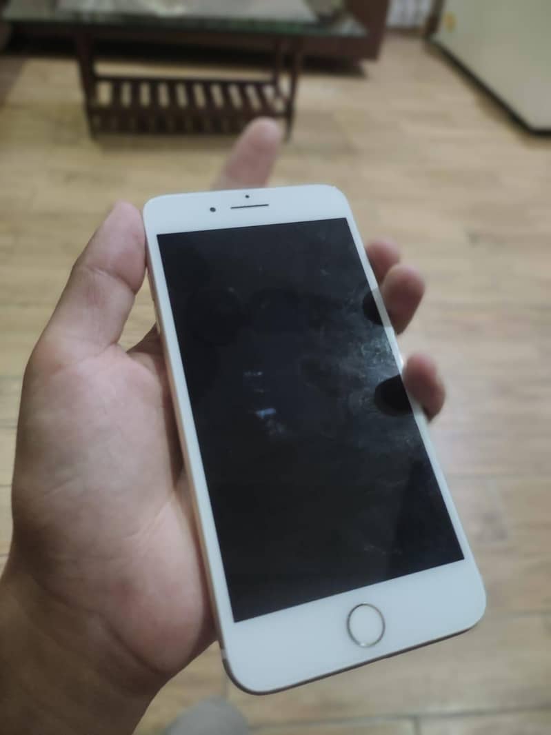 Apple iPhone 7 Plus 1
