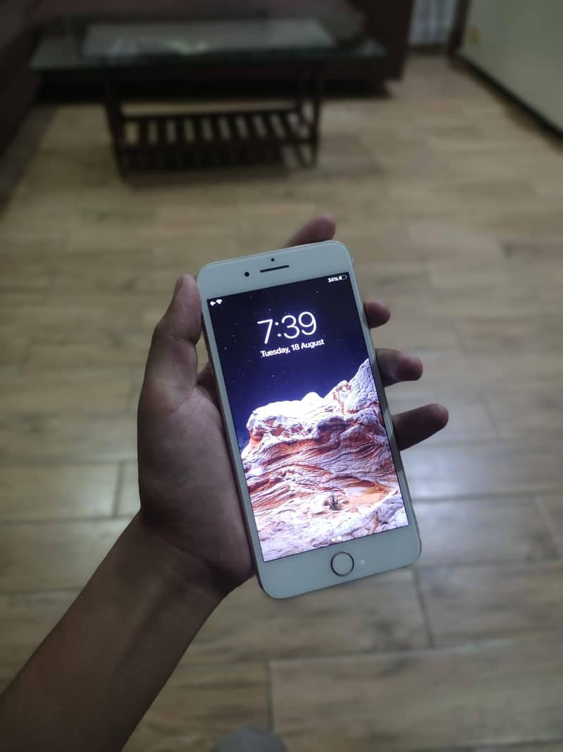 Apple iPhone 7 Plus 3
