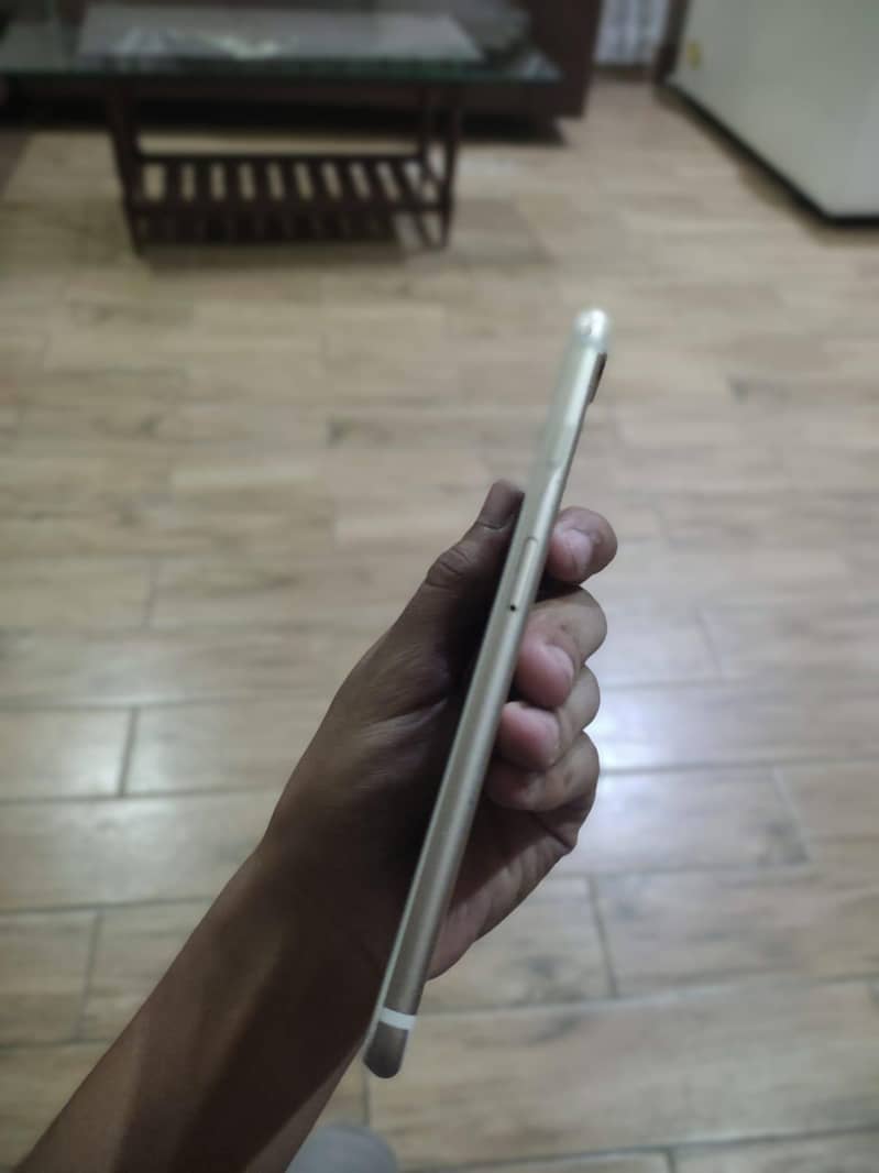Apple iPhone 7 Plus 4