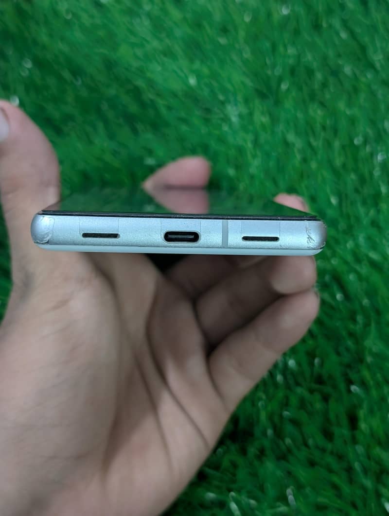 Google Pixel 7a 2