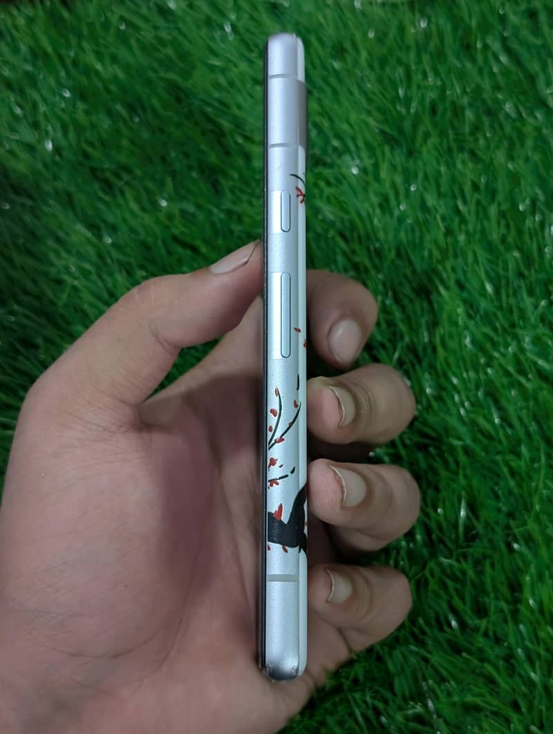 Google Pixel 7a 4