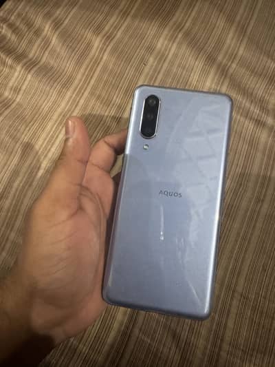 Sharp Aquos Zero 5g