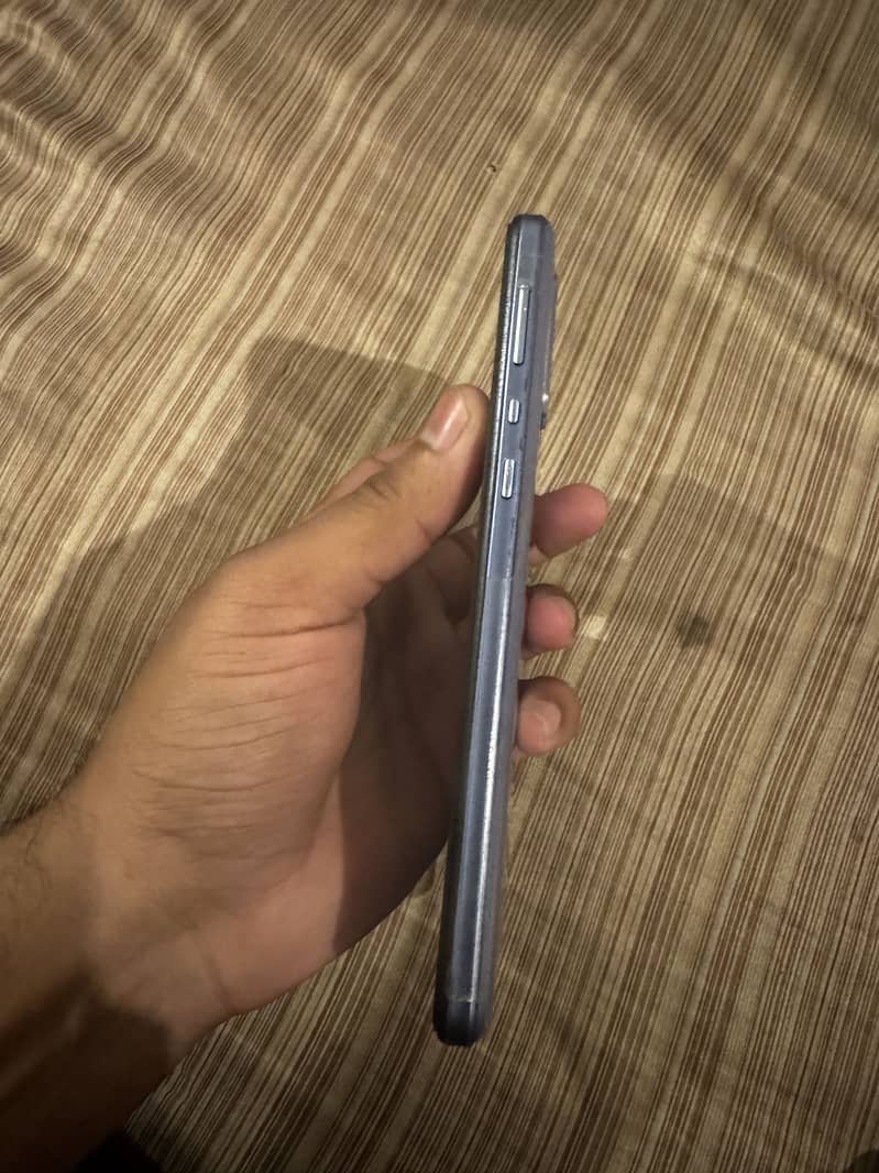 Sharp Aquos Zero 5g 1