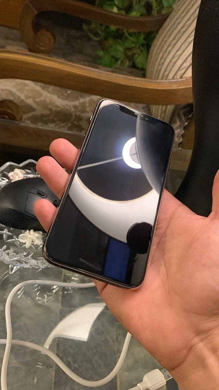 iPhone 11 Pro 1