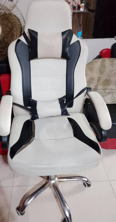gaming chair
