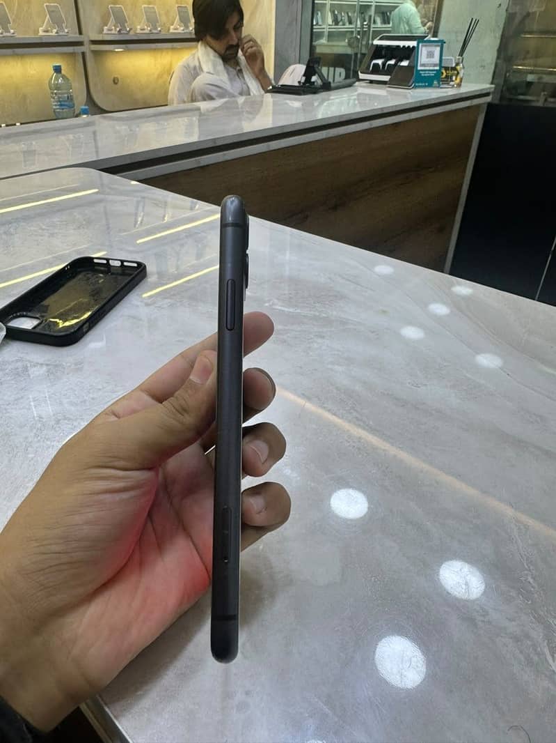 Apple iPhone 11 2