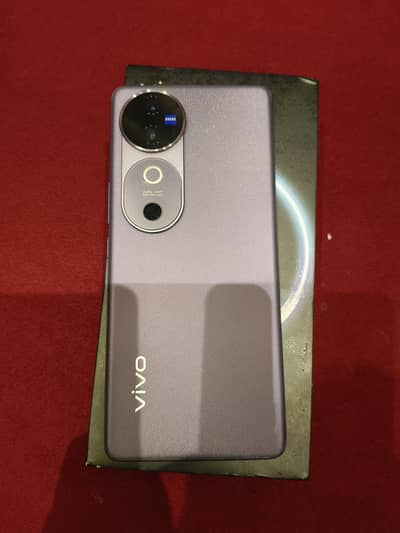 Vivo V40