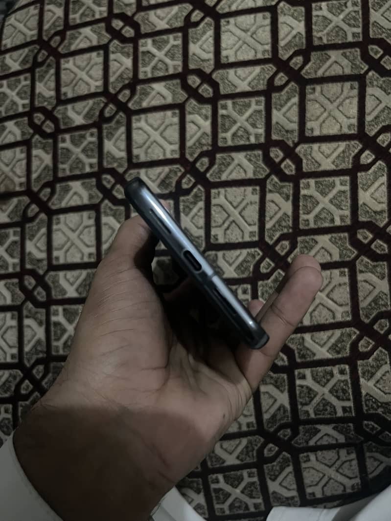 Google Pixel 8 Pro 2